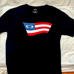 Oakley T-shirt